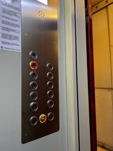 kml liftszerviz felvonó tabló